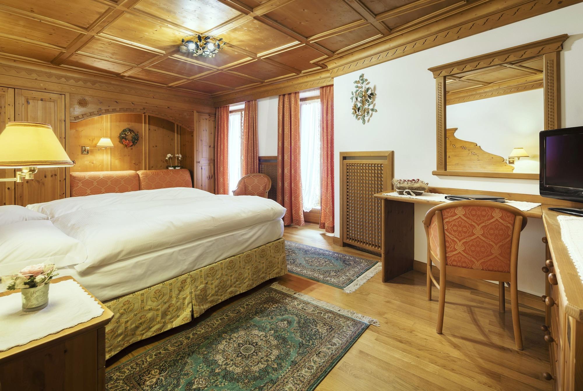Hotel Columbia & Spa Cortina dʼAmpezzo Dış mekan fotoğraf