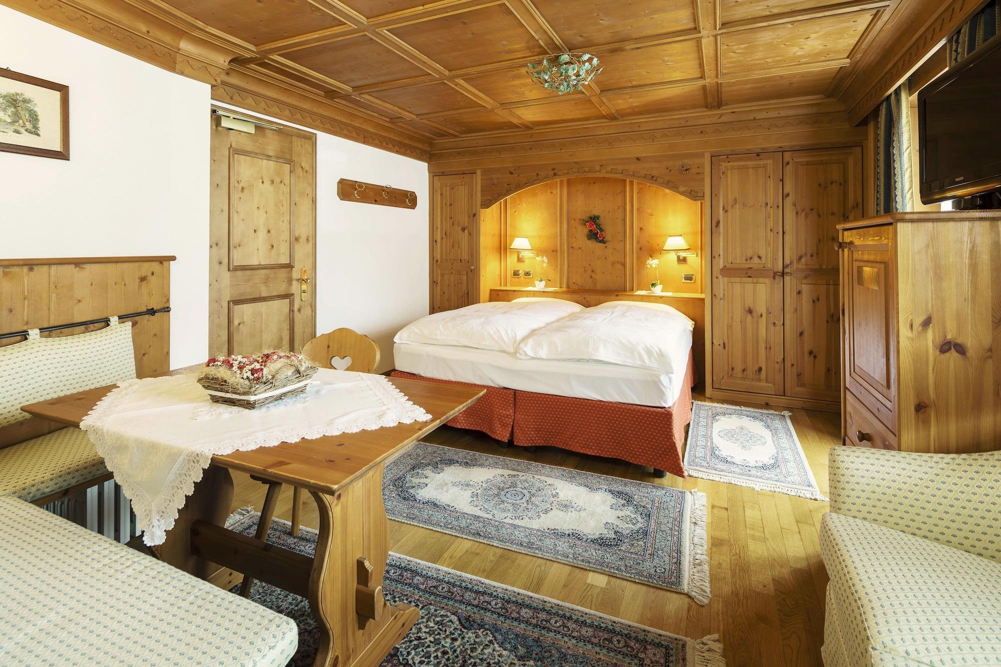 Hotel Columbia & Spa Cortina dʼAmpezzo Dış mekan fotoğraf
